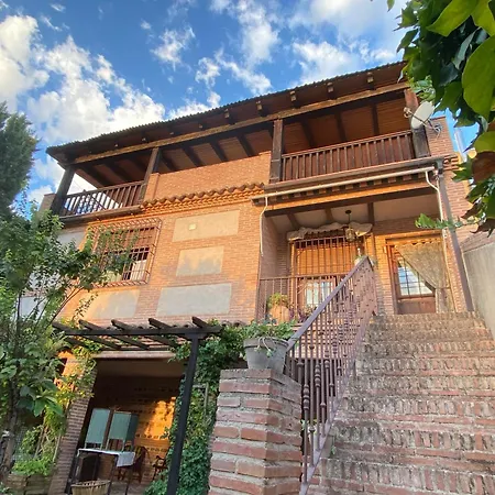 Holiday home Casa Rural El Zapatero Mesegal